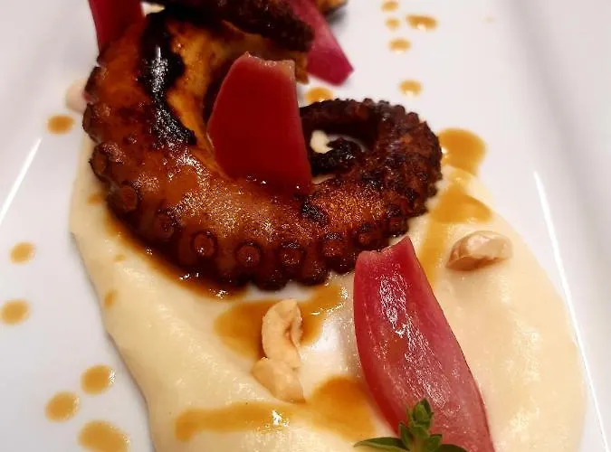 Rondolost Han/Misafirhane *